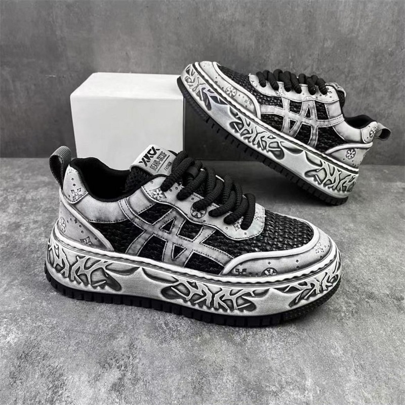 Outdoor Lighting Trends 2026 - 남성용 작업화 청키 스니커즈 트렌드 신발